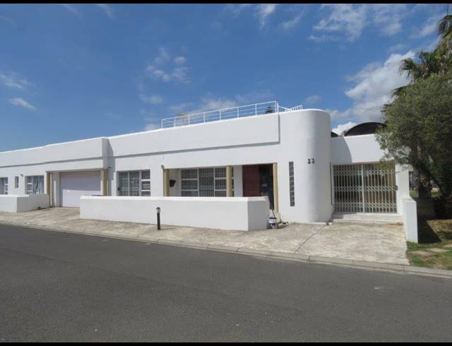 3 BEDROOM HOUSE RENTED IN CAYMAN BEACH